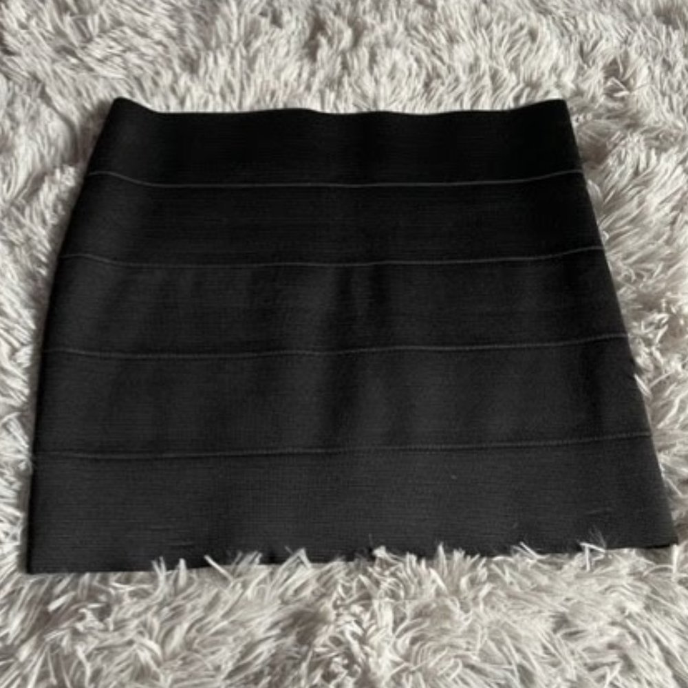 URBAN BEHAVIOR, Black Bodycon Mini Skirt, Size M.